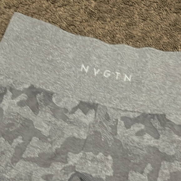 Like New NVGTN Sz S Gray Camo Leggings-Mid Calf Length-Seamless - Picture 11 of 11